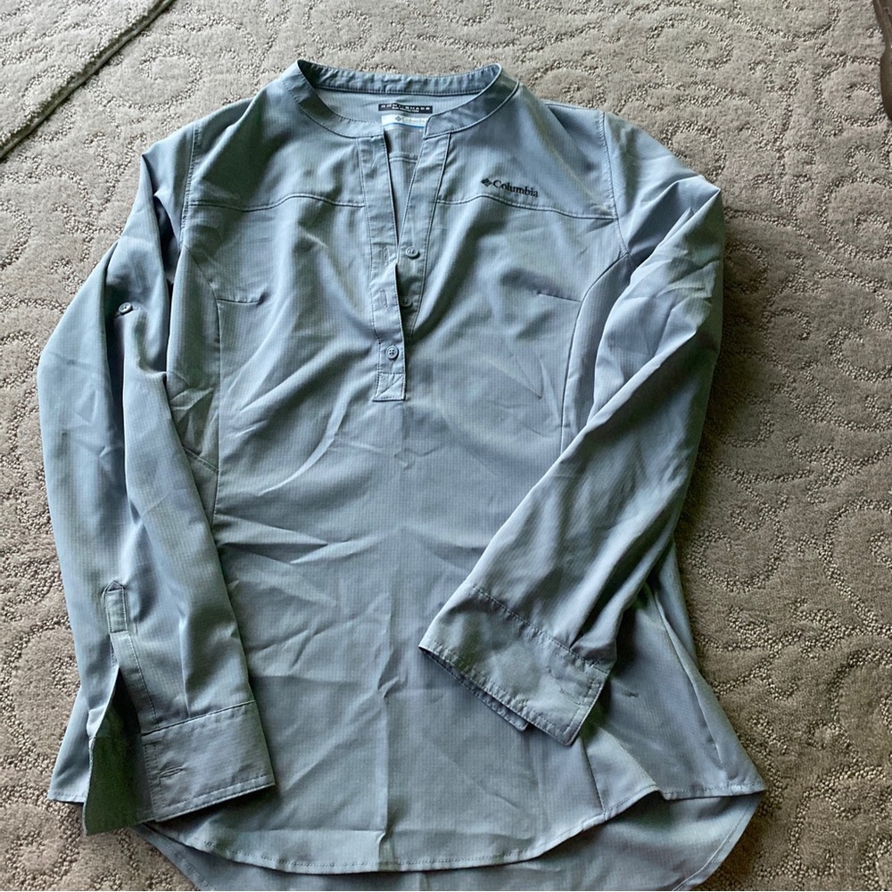 Womens Columbia Omni shade UPF 40 Meadowgate blue tunic small